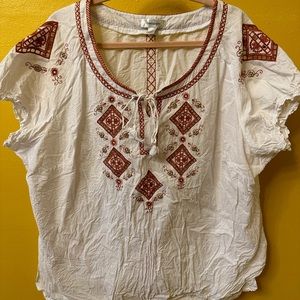 Short sleeve embroidered blouse